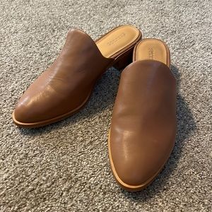 Soludos Venetian Mules